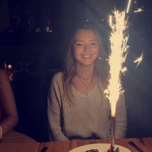 Meet your Posher, Natalie